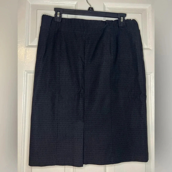 Lila Rose Black Skirt Size 12 - Picture 2 of 3